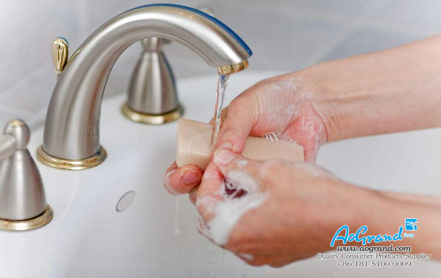 Lavar as mãos com sabão é um bom hábito